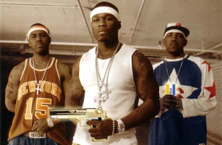 Drie personen met bandanas